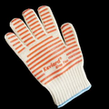 White/Red Oven Mitt